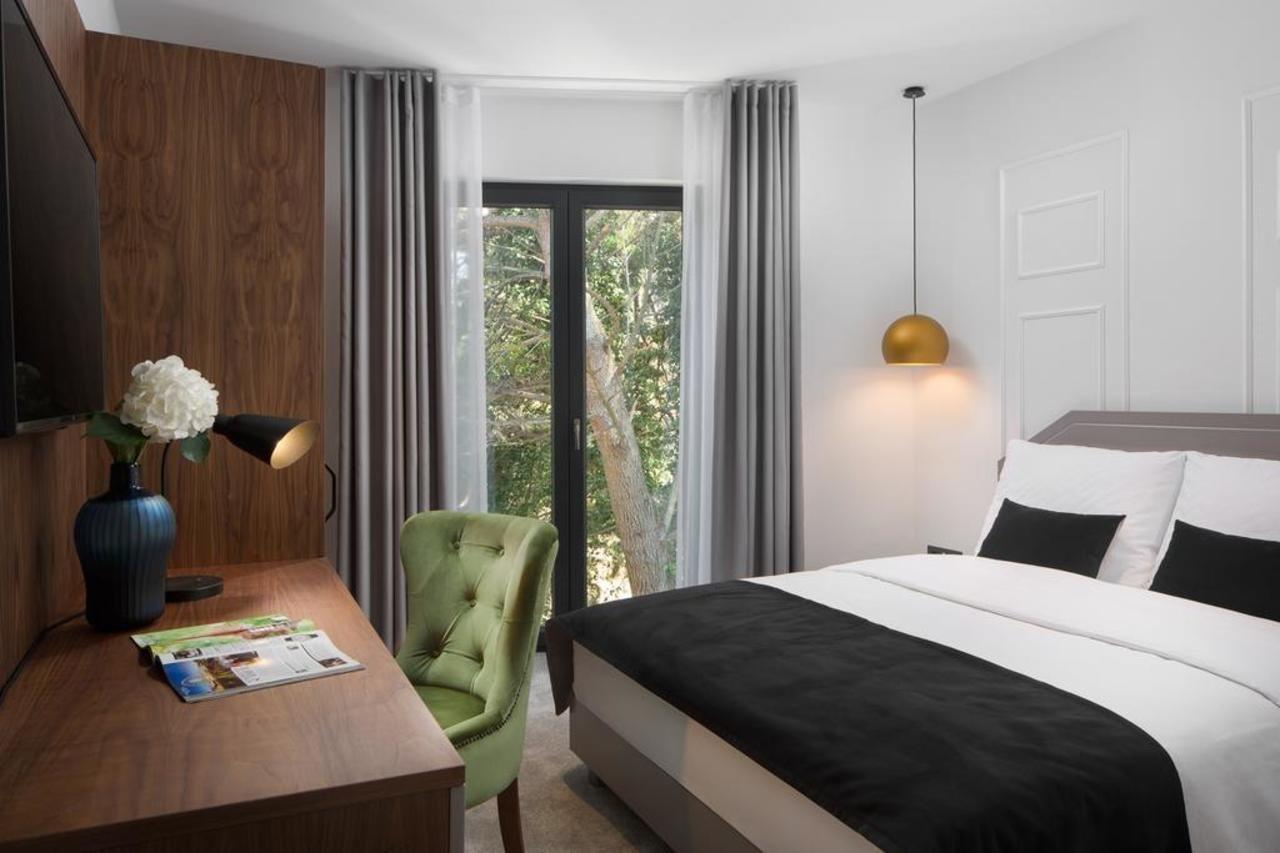 Hotel Delfin Rovinj Exteriör bild