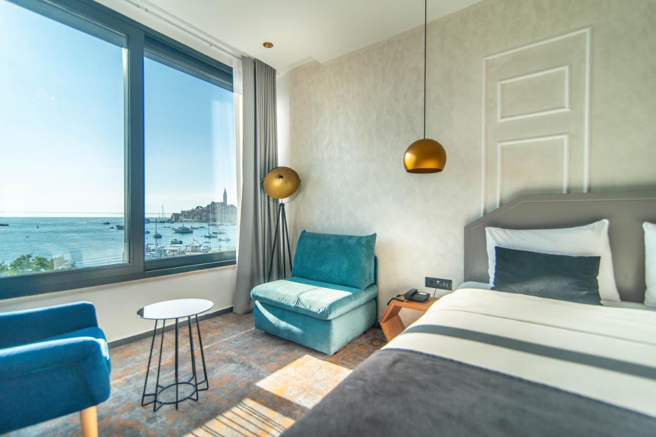 Hotel Delfin Rovinj Exteriör bild